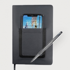 KOSKETUSNÄYTTÖKYNÄ CAP-O-MATIC SPACE PEN JA MUISTIKIRJA NOTE..